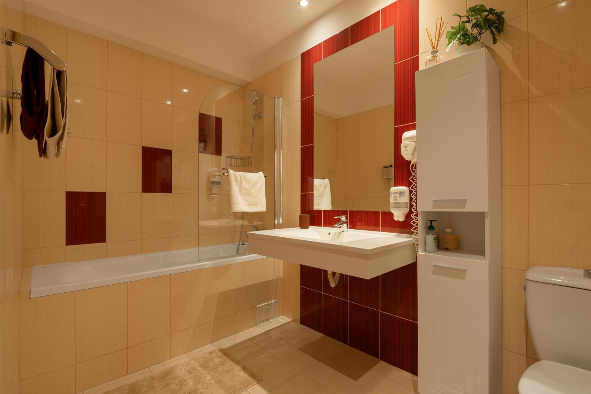 Airport Rin Nord Residence Apartment - Self Check-In Otopeni Ngoại thất bức ảnh